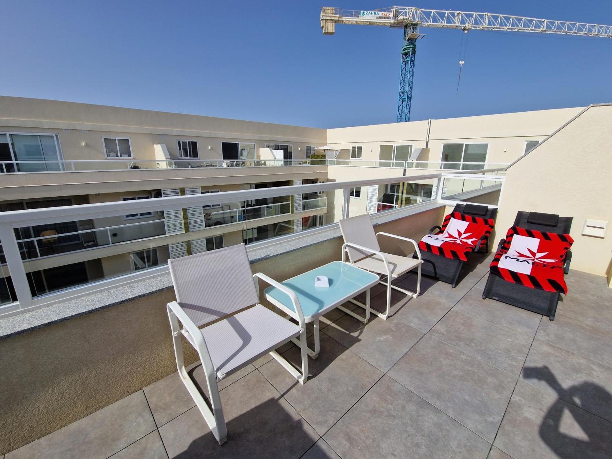 Sea View New Penthouse Terrace & Garage Parking Apartment St. Paul's Bay Exterior foto