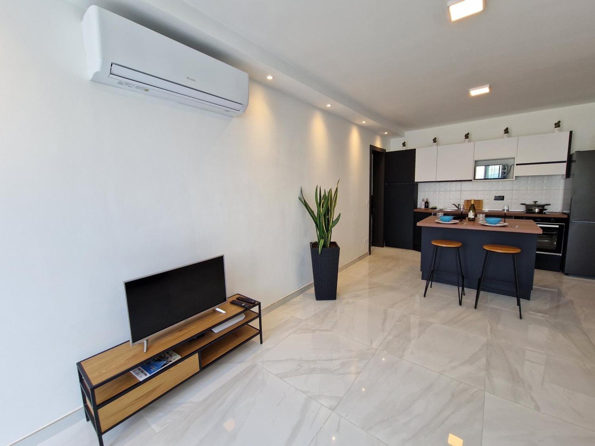 Sea View New Penthouse Terrace & Garage Parking Apartment St. Paul's Bay Exterior foto